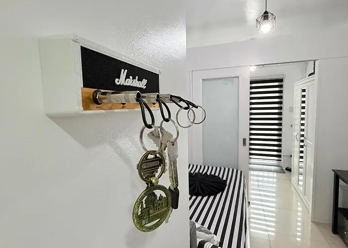 Monochrome Loft, Work, Create, Repeat! Moa Walking Distance! Apartamento *