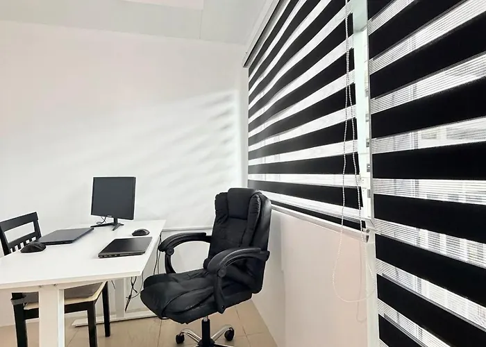 Monochrome Loft, Work, Create, Repeat! Moa Walking Distance!